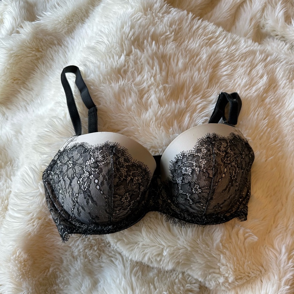 Victoria’s Secret NWOT Bra